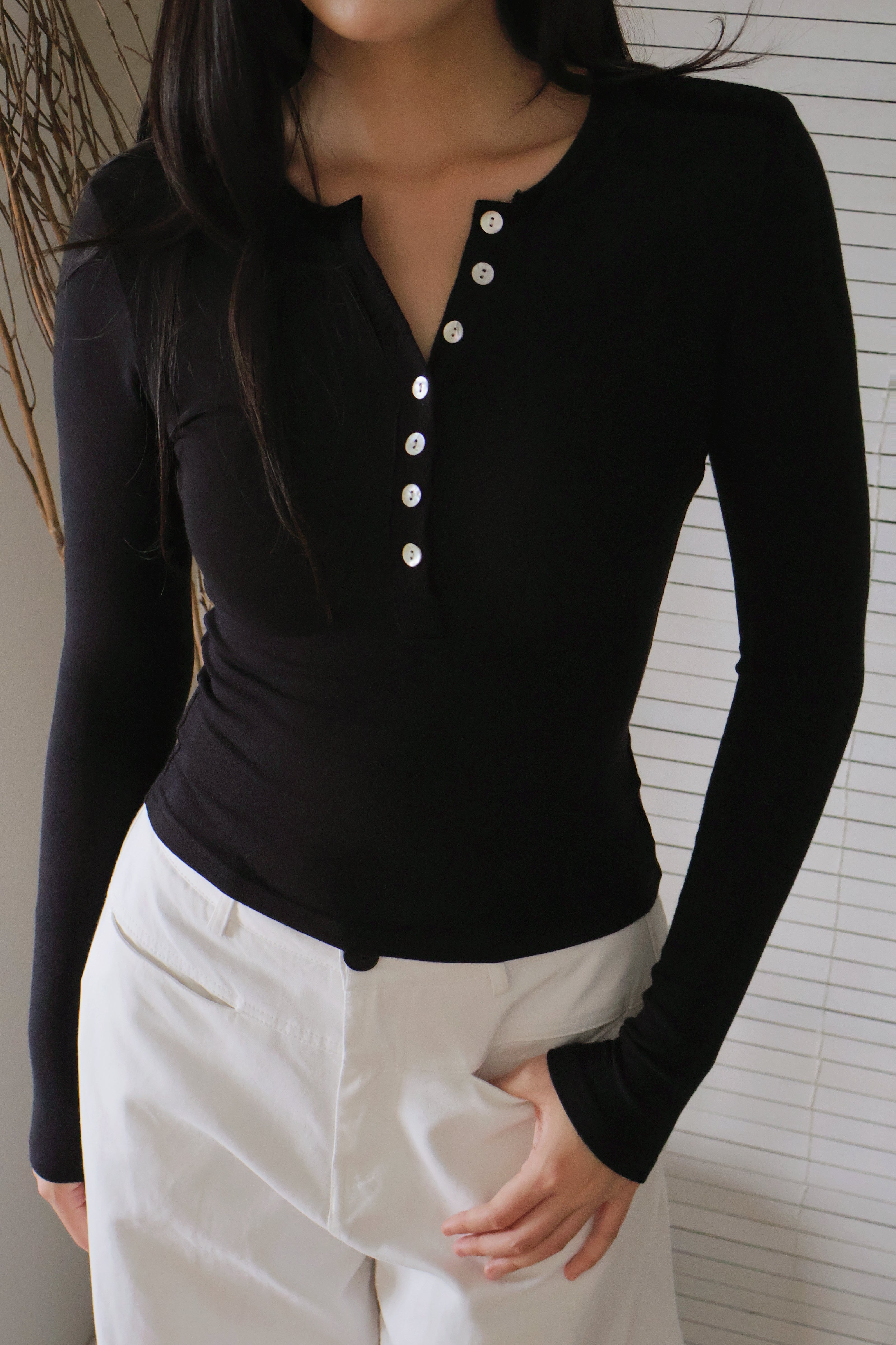 Pearl-Skin Henley- Black