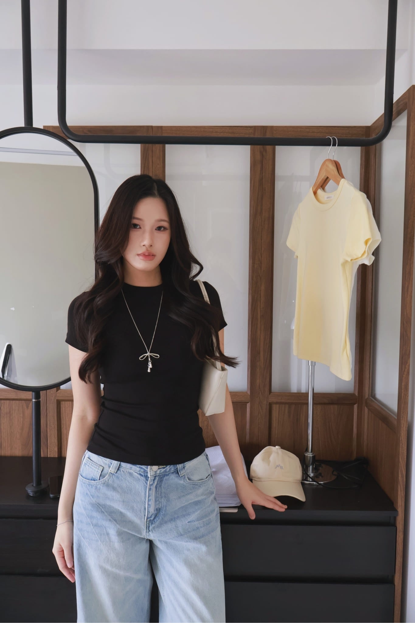 Mousse Tee- Black