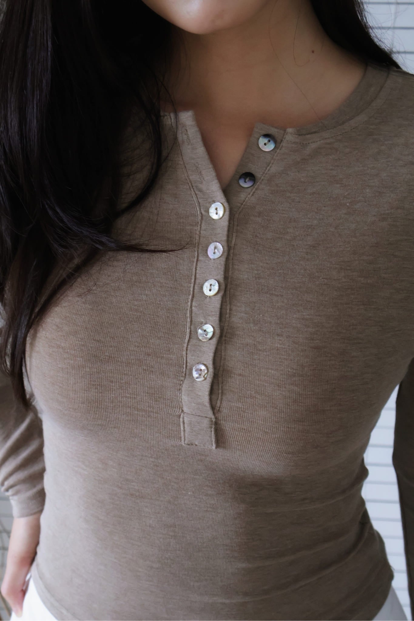 Pearl-Skin Henley- Milk Tea