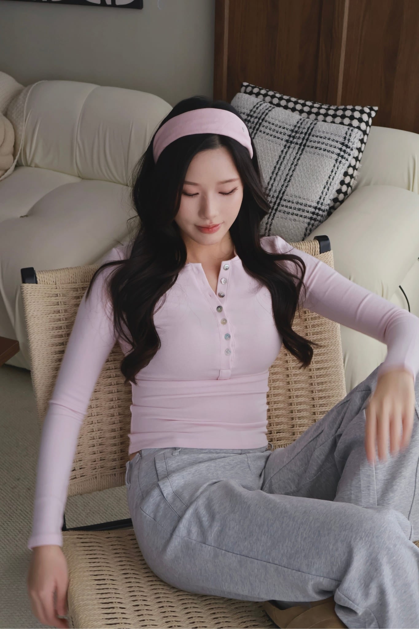 Pearl-Skin Henley- Pink