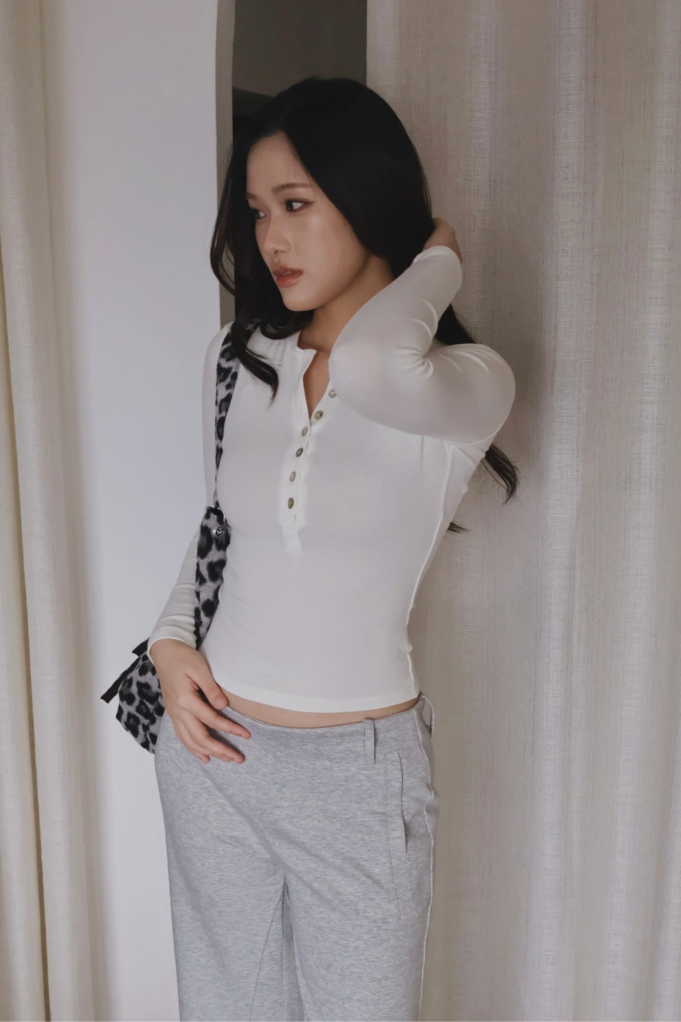 Pearl-Skin Henley- White