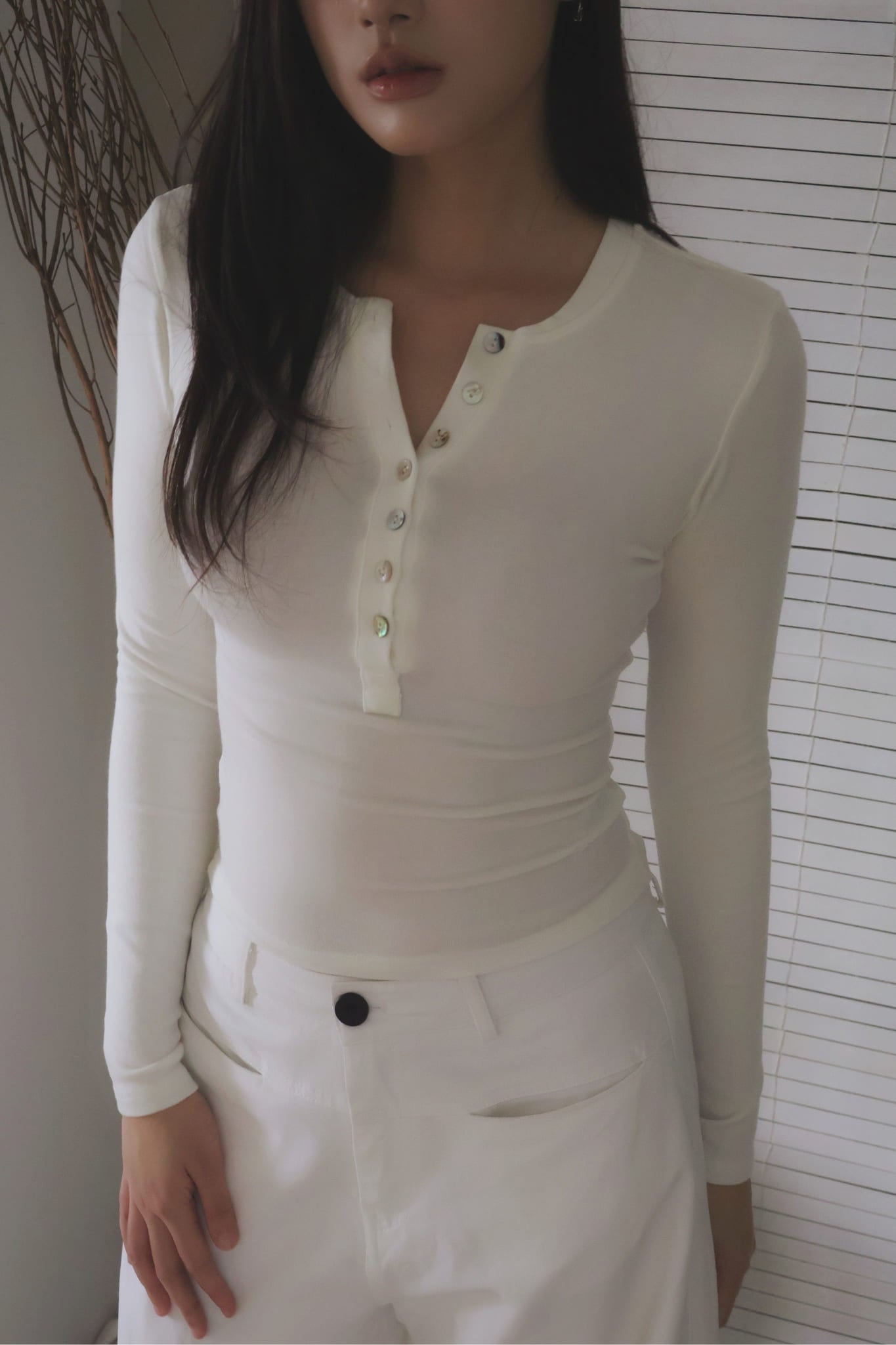 Pearl-Skin Henley- White