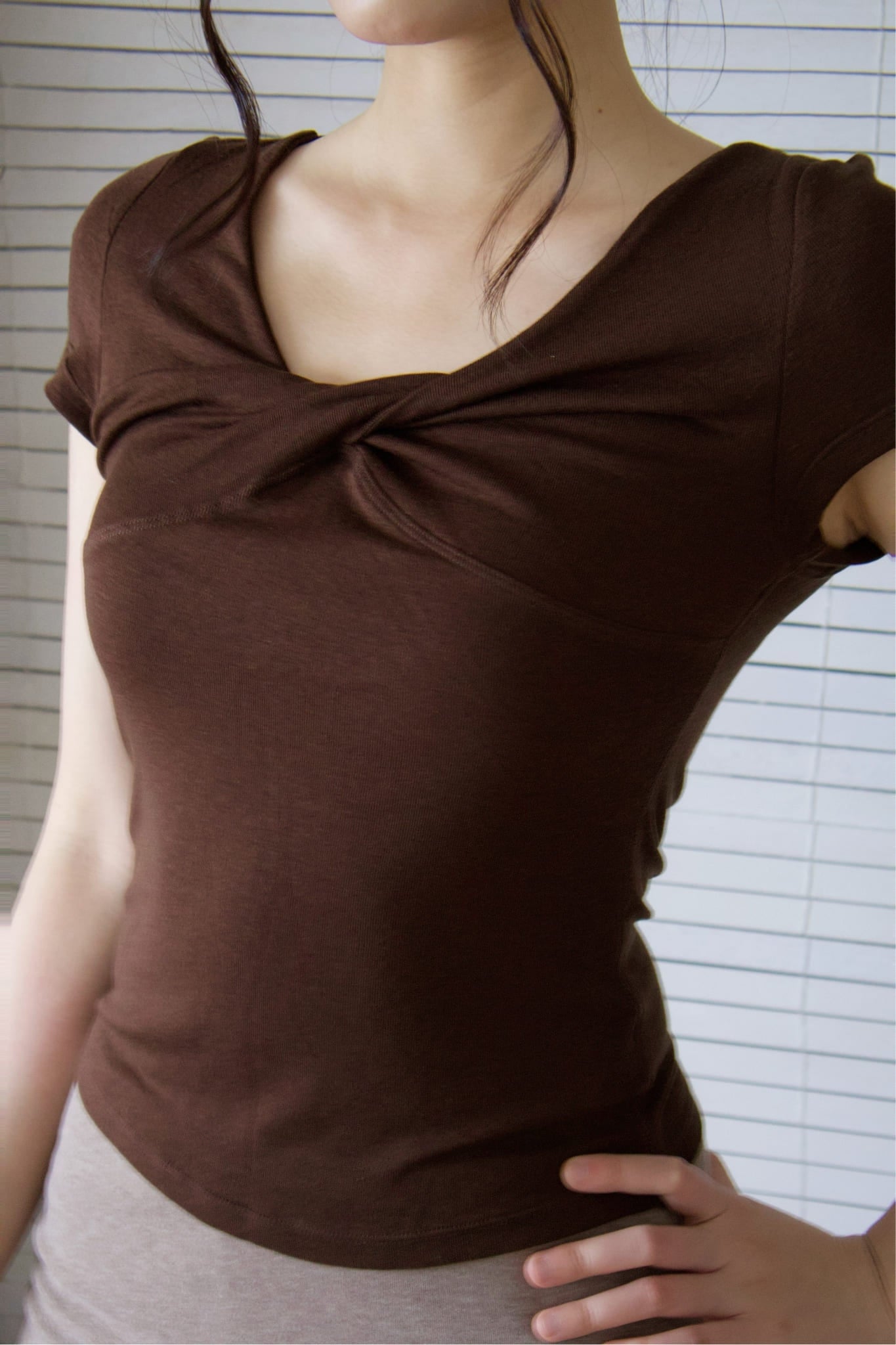 Roche Tee - Brown