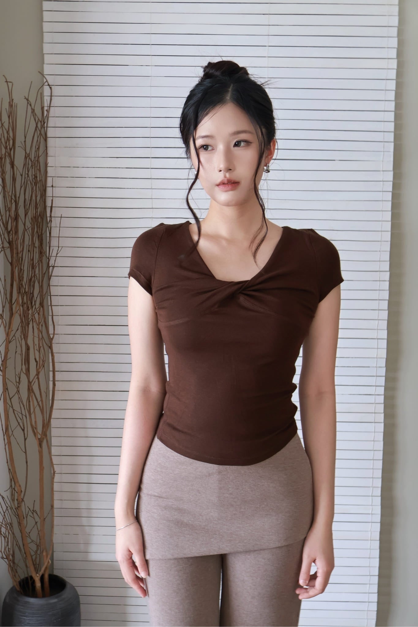 Roche Tee - Brown